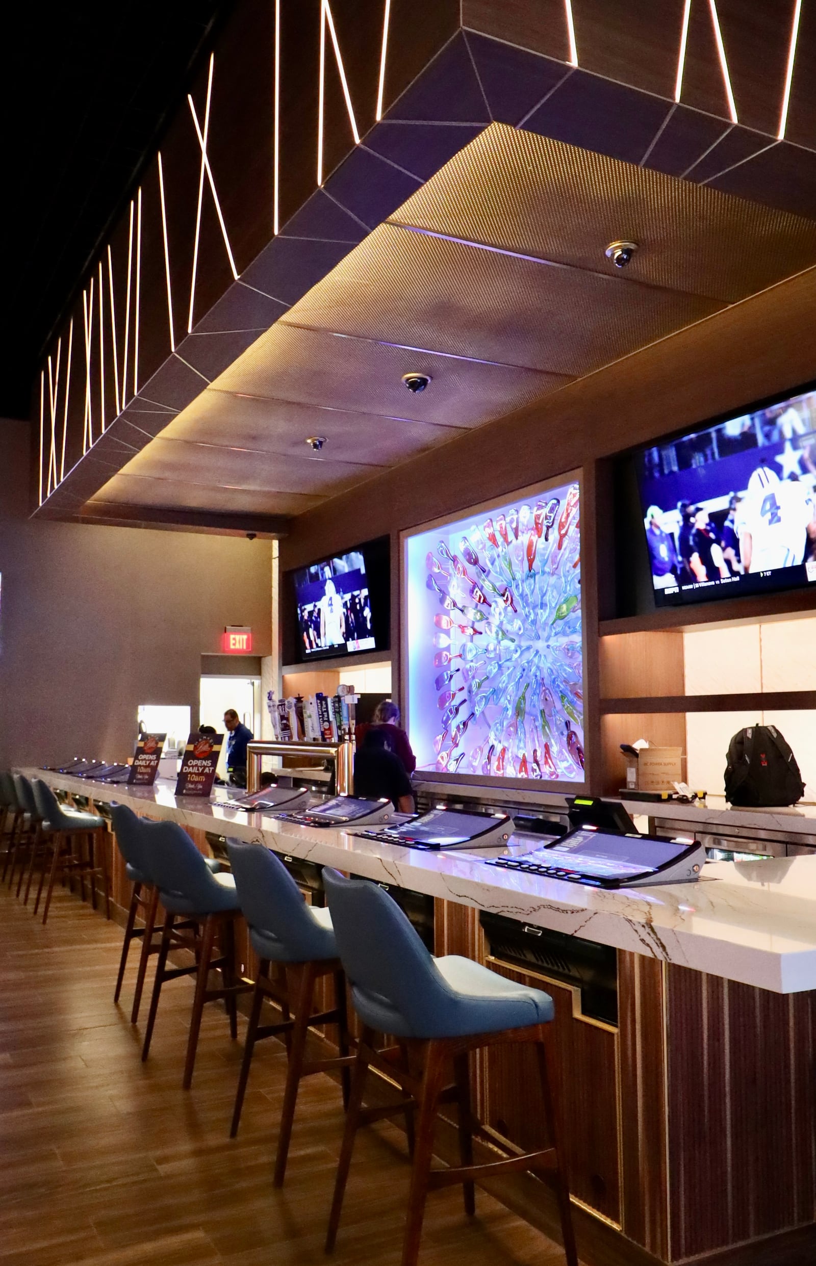 VVCH — Market Bar — Bar